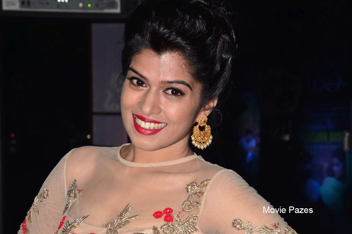 mahima-at-rendu-rellu-aaru-audio-launch